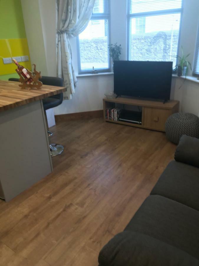 Nant Apartment - Ground Floor Menai Bridge Buitenkant foto